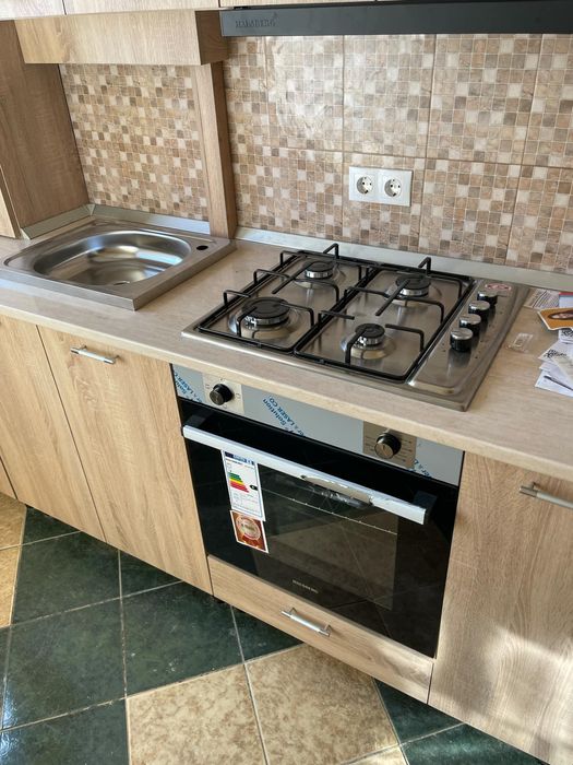 Apartament de vânzare cu 3 camere pe et 4