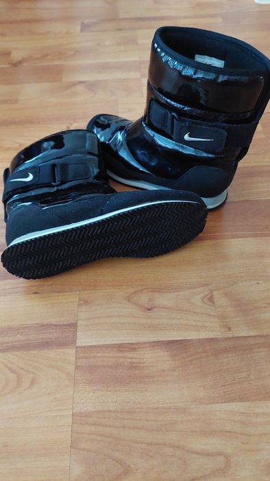 Nike  боти номер  35