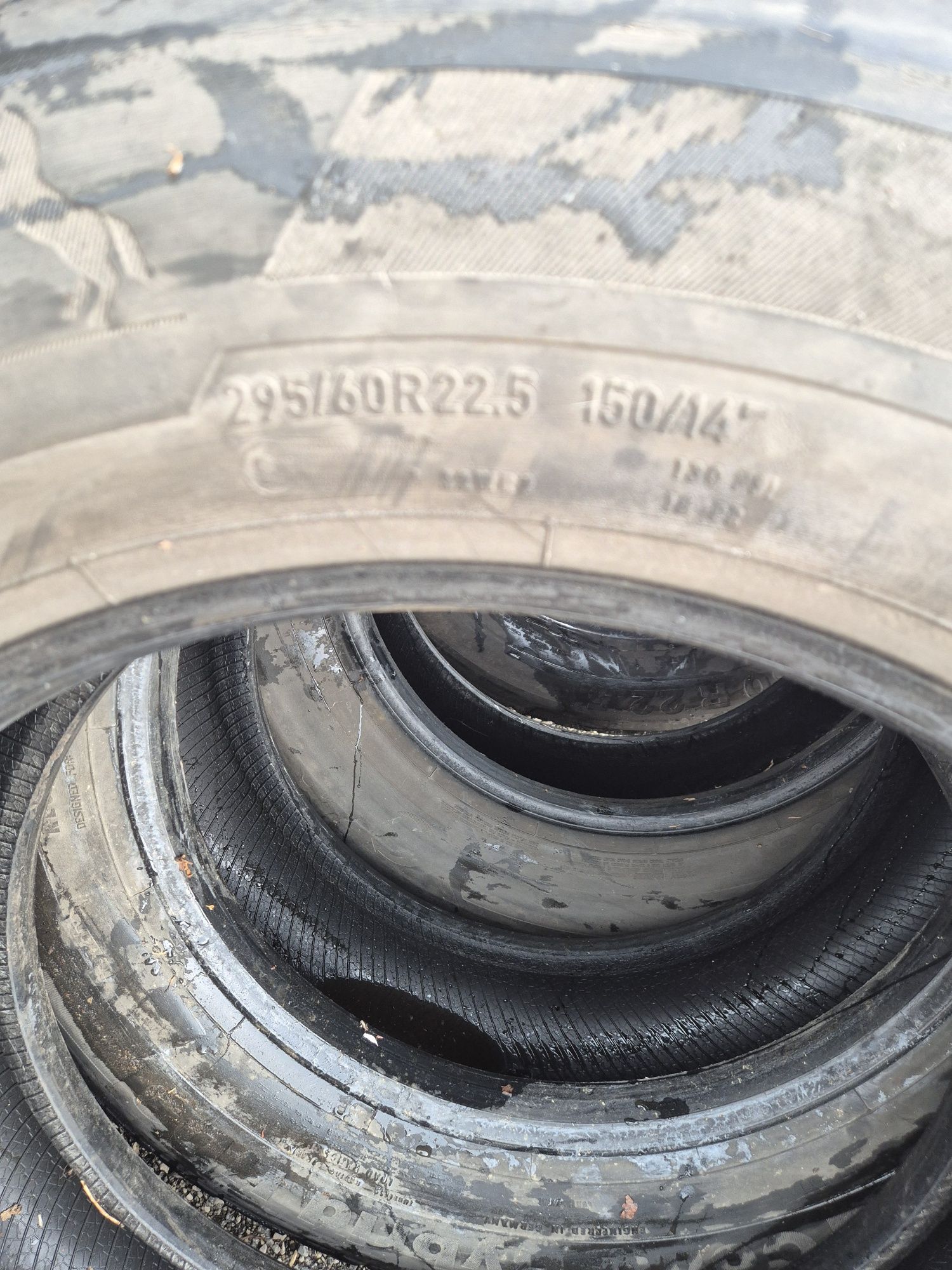 Гуми за камиони 295 60 R 22.5 внос от Германия