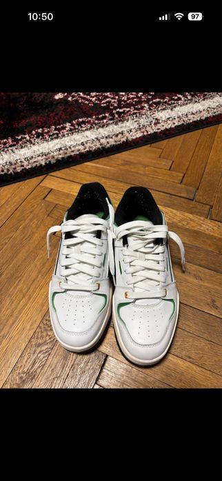 Se vand impreuna sau separat