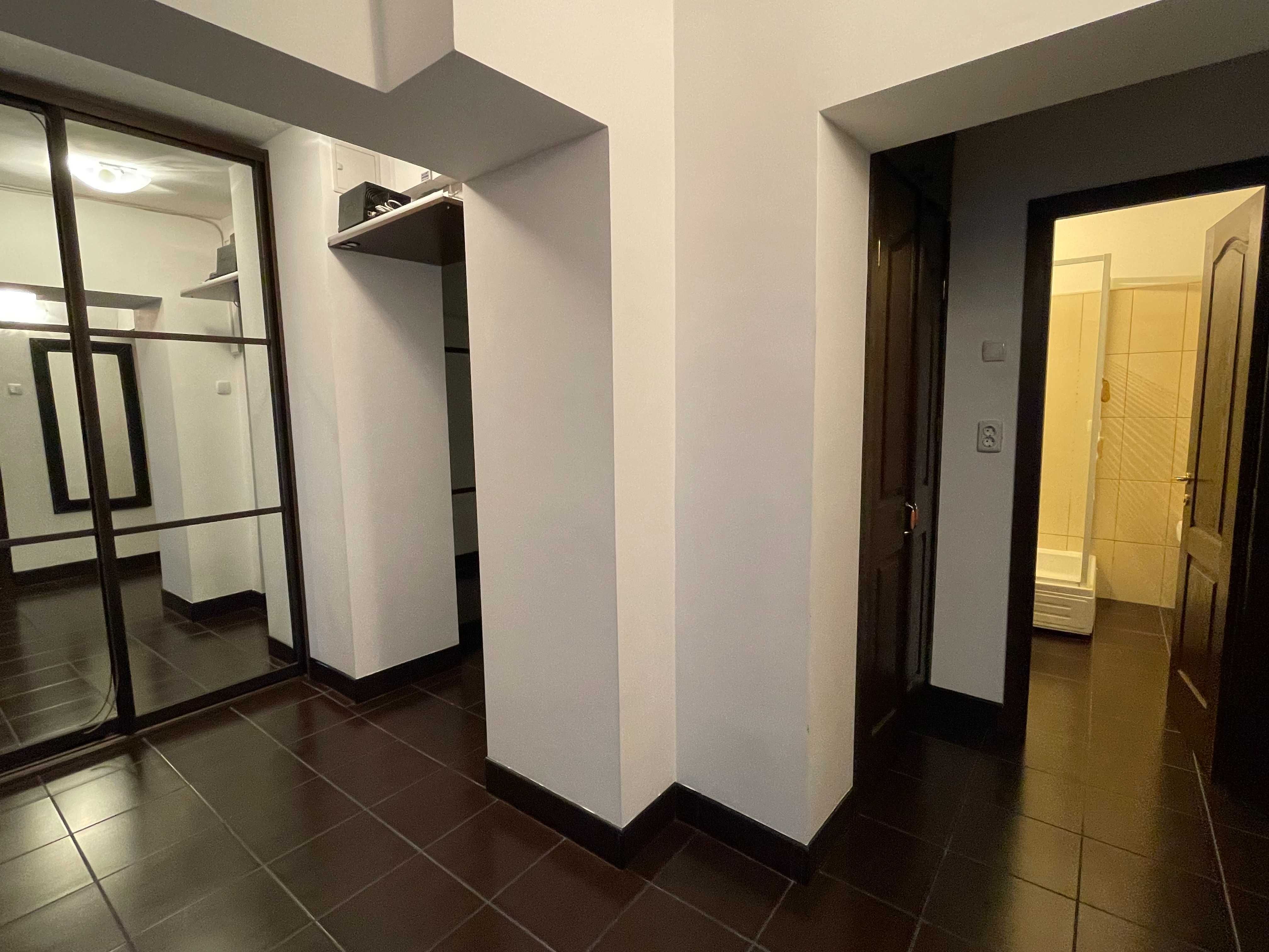 Direct Proprietar -Vânzare apartament 3 camere, ultracentral