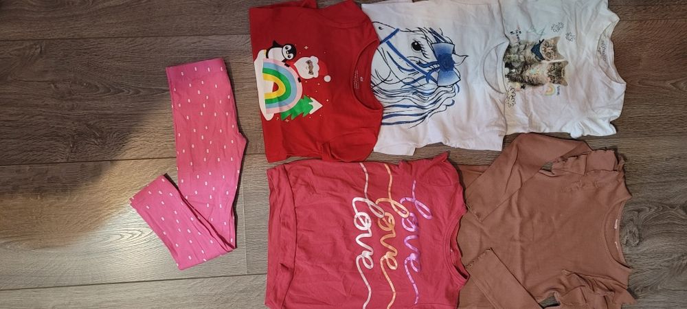 2 loturi hăinuțe fetițe, 4-5/6 ani; 50 ron/ lot