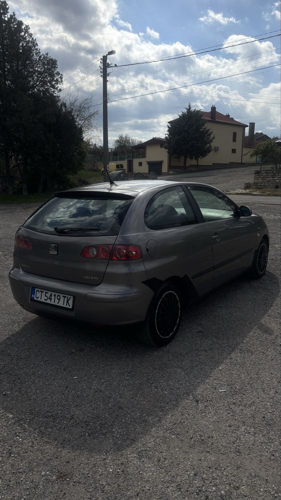 Продавам Seat Ibiza 1.4