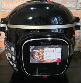 Multicooker inteligent cu gatire sub presiune Tefal Cook4me Touch