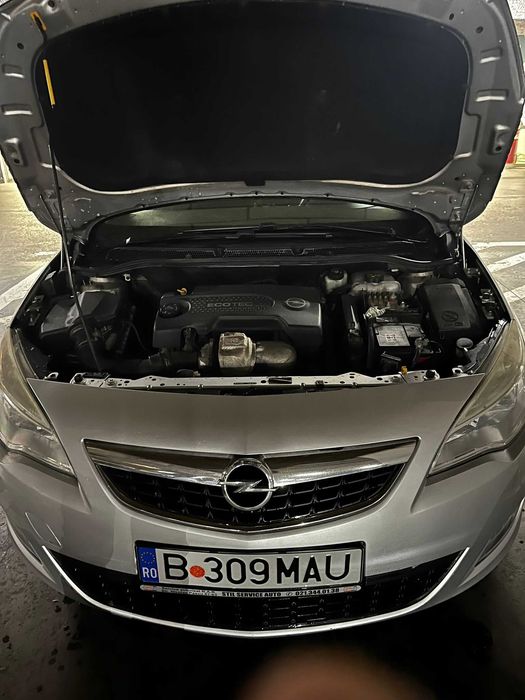 Vand Opel Astra J 2012