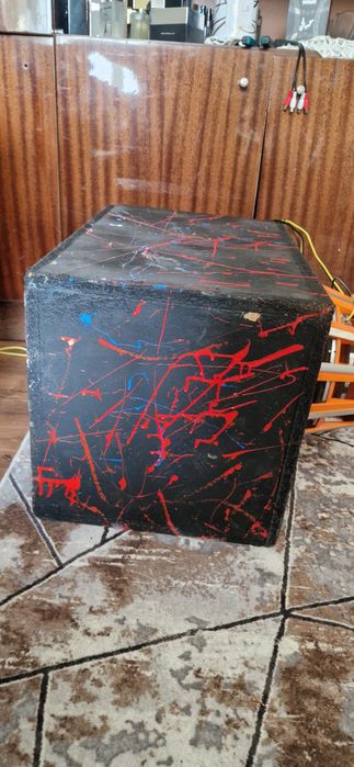 Кутия за бас каса 12"