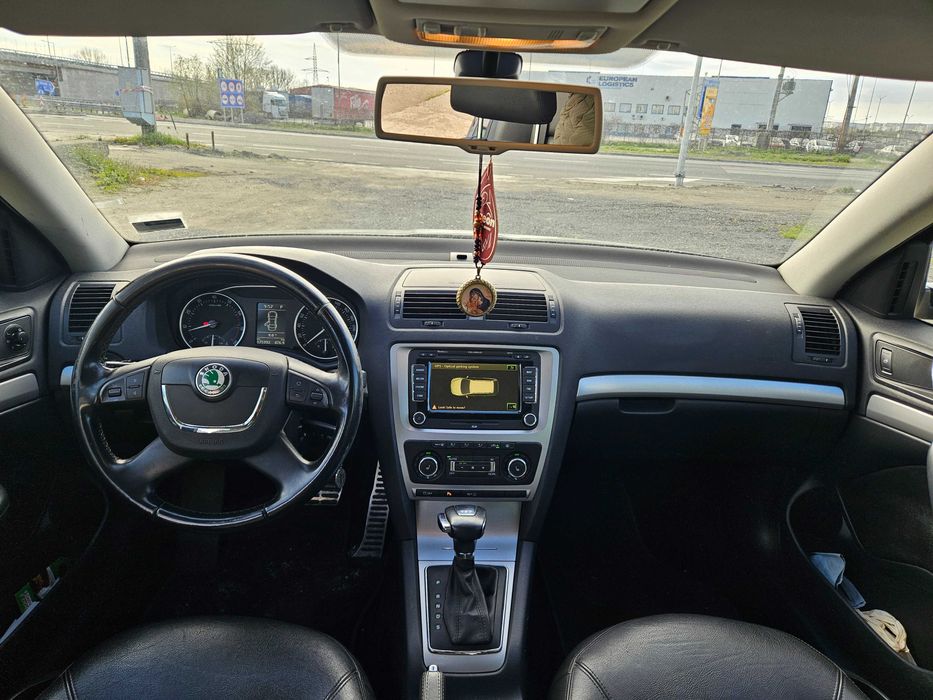 Vand Skoda Octavia,2012,benzina,DSG 7+1 trepte