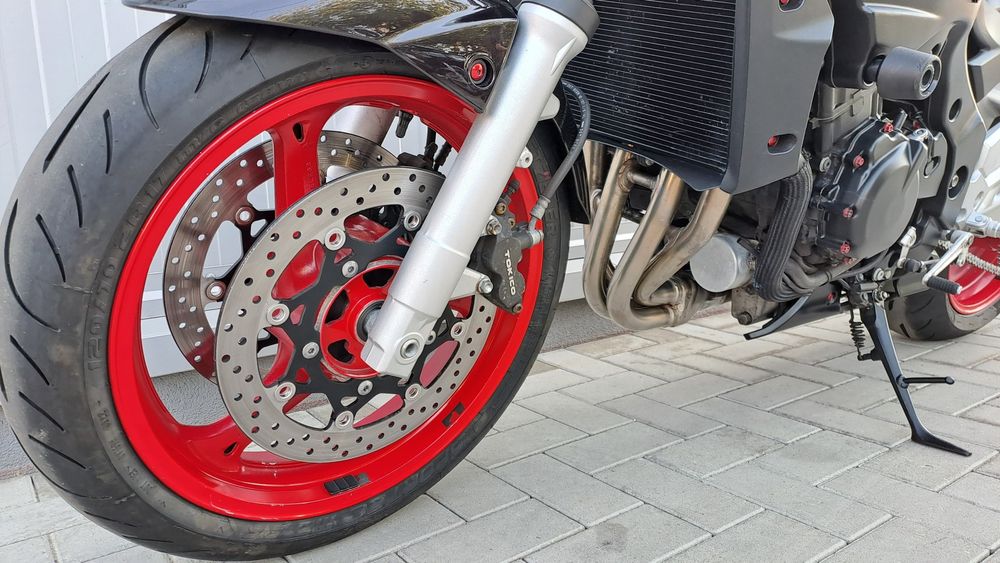 Suzuki gsr600 Yoshimura