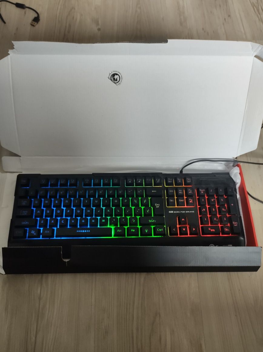 Tastatura gaming plus mouse gaming