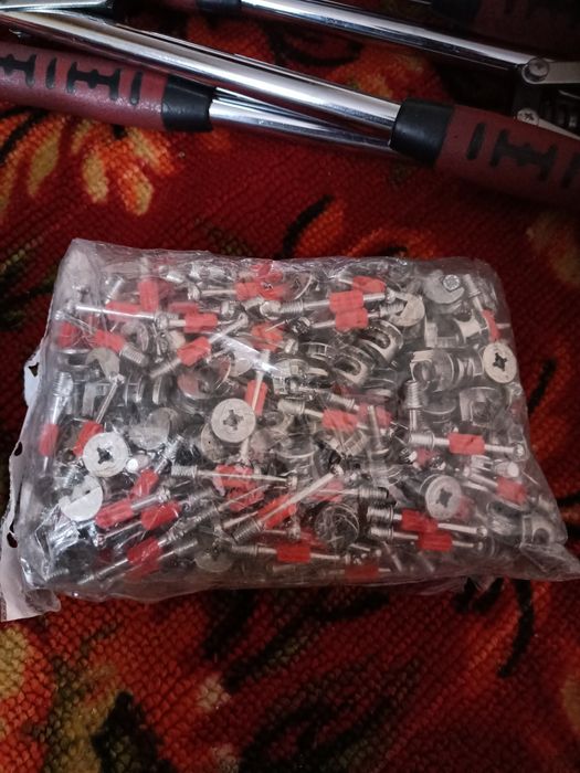 Мебельная фурнитура