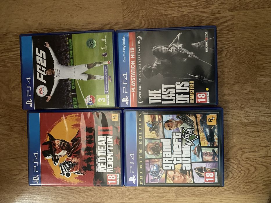 PS 4 Slim 1TB+ 4 jocuri si 3 manete ( una prin fir )