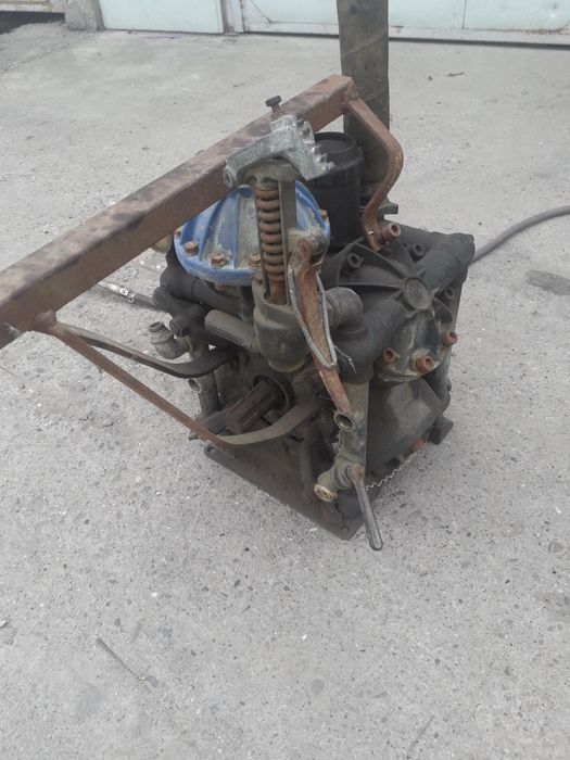 Pompa atomizator vii si livezi