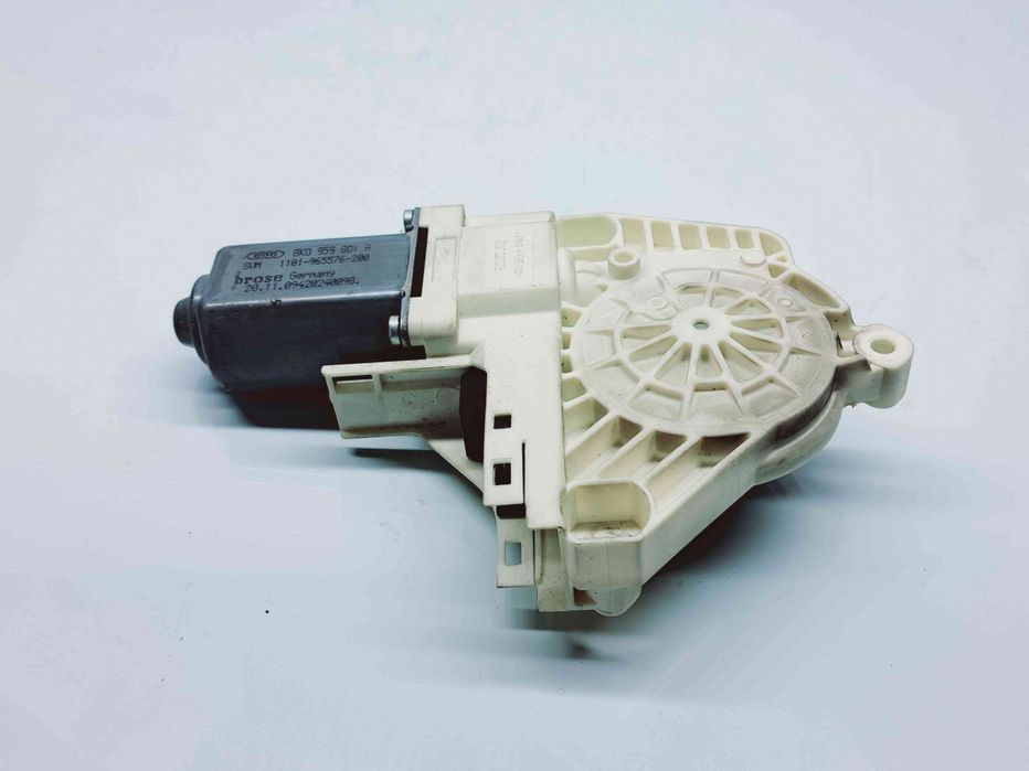 Motoras geam stanga fata Audi A6 (4F2, C6) [Fabr 2004-2010] 8K0959801A