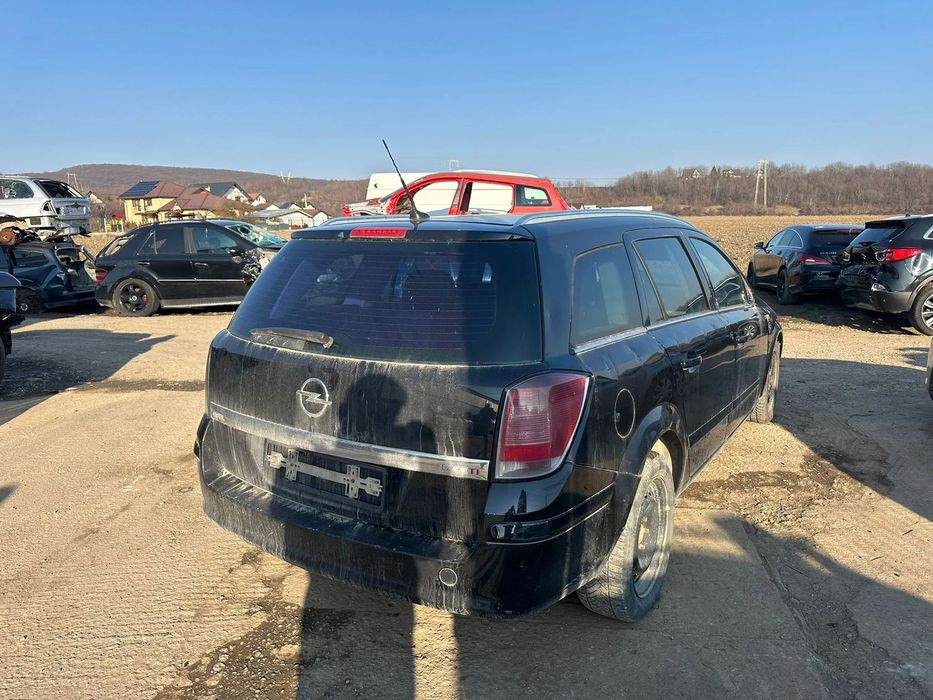 Dezmembrari Opel Astra H 1.7 CDTI / 2007