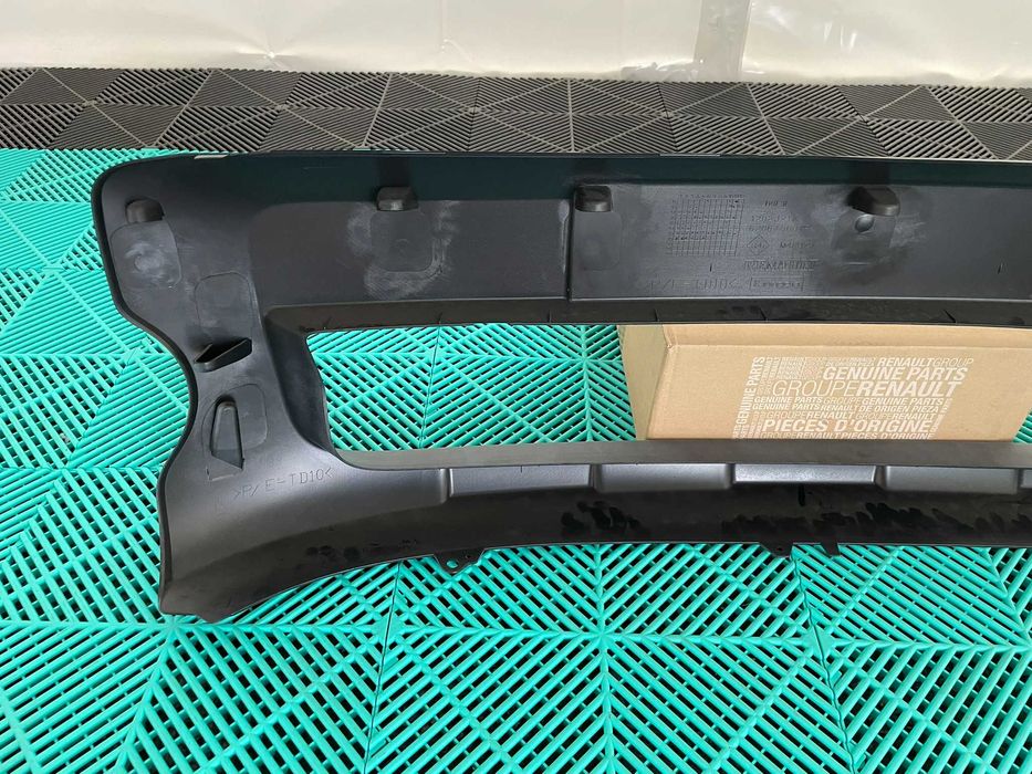 Ornament spoiler bara fata Kangoo 2 2007-2020 nou original Renault