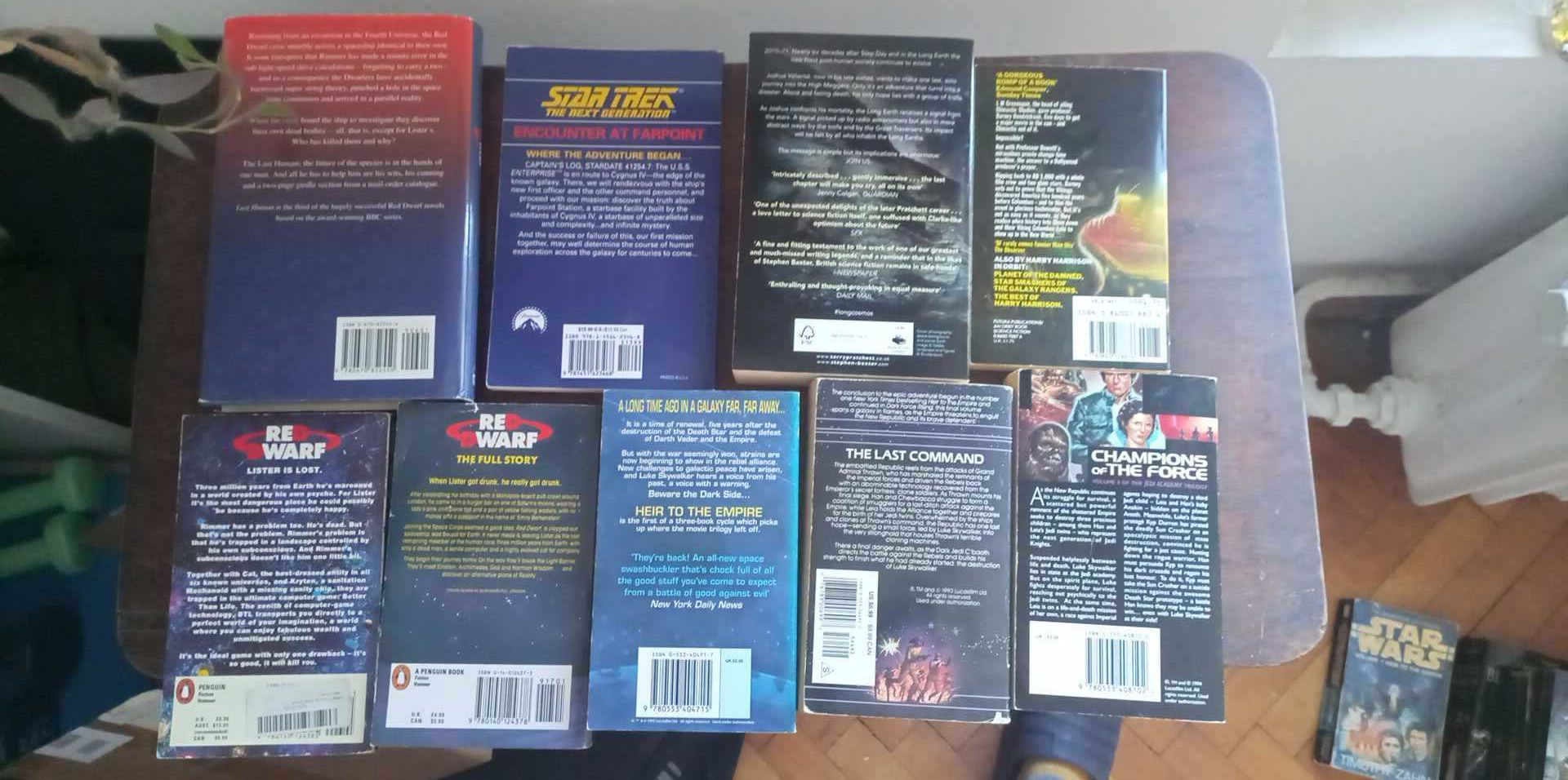 Книги Star Wars Start Trek Red Dwarf