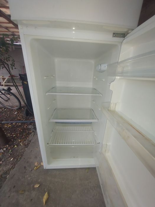 Frigider Candy  consum mic