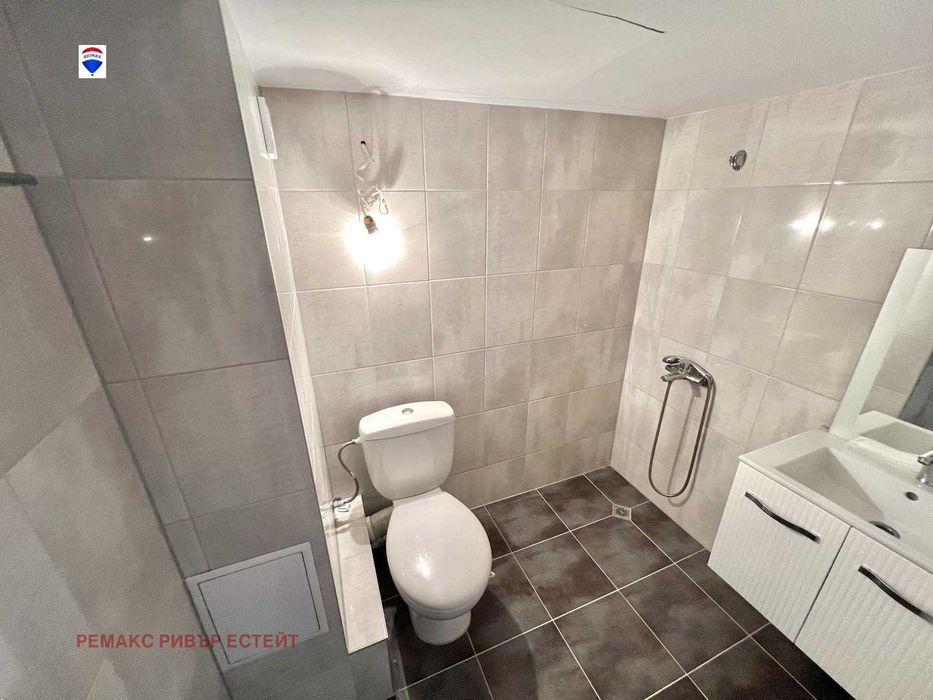 Продава се Тристаен апартамент в Русе, Дружба 1 - 73 кв.м за 1273 €/кв.м - Снимка #13