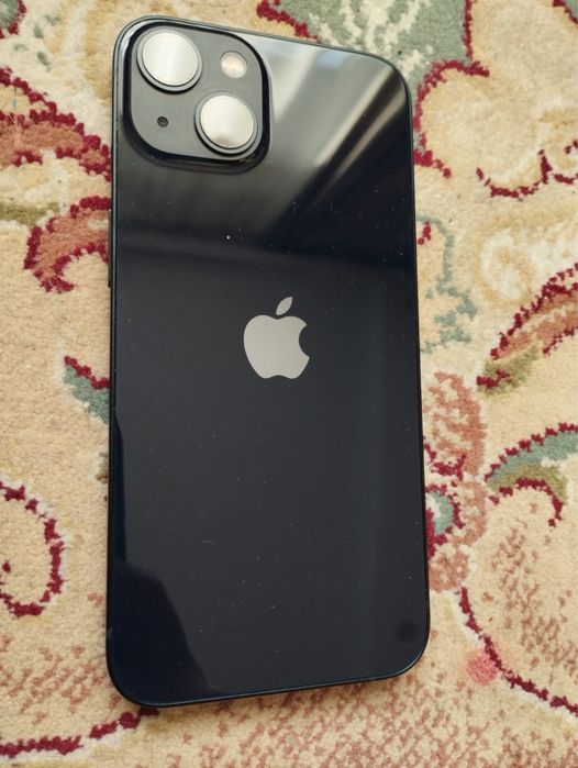 Продам Айфон 13 128 гб