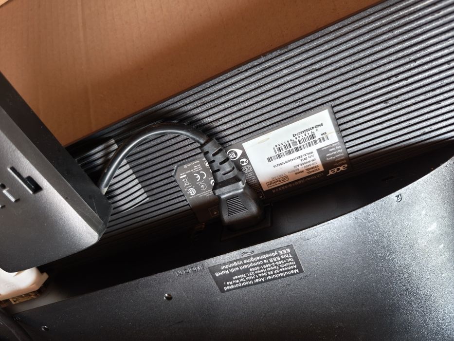 Монитор Acer 21"