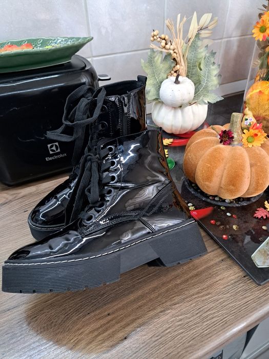 Ghete Adam's cu aspect lăcuit mas 36