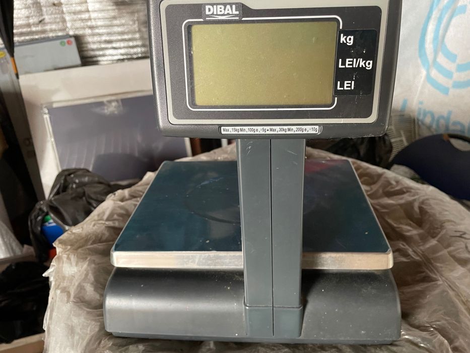 Cântar electronic, pentru magazine.