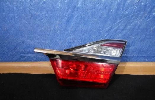 Фонарь на крышке багажника Toyota Camry 55/Тойота Камри 55