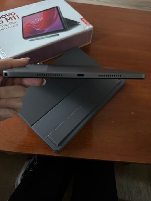 Lenovo Tab M11 folio case+ with tab pen 128gb RAM