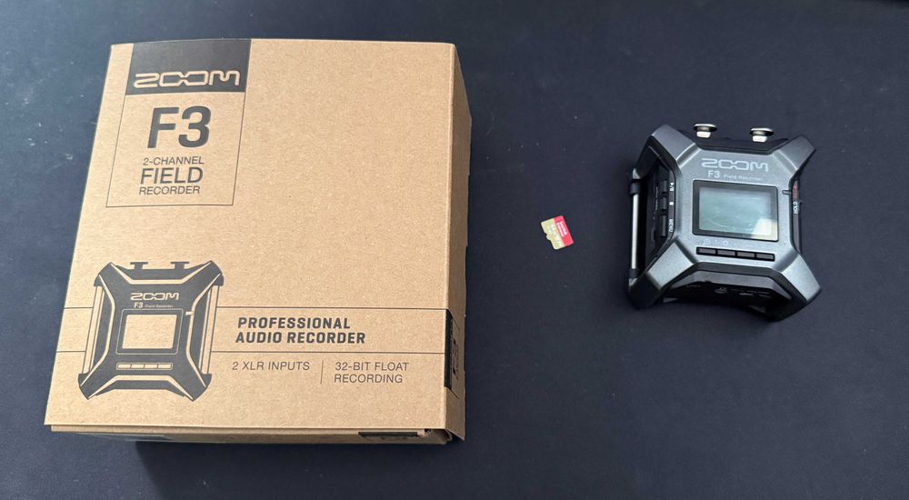 Zoom F3 Multitrack Field Recorder Portabil  + card micro-SD de 64 GB