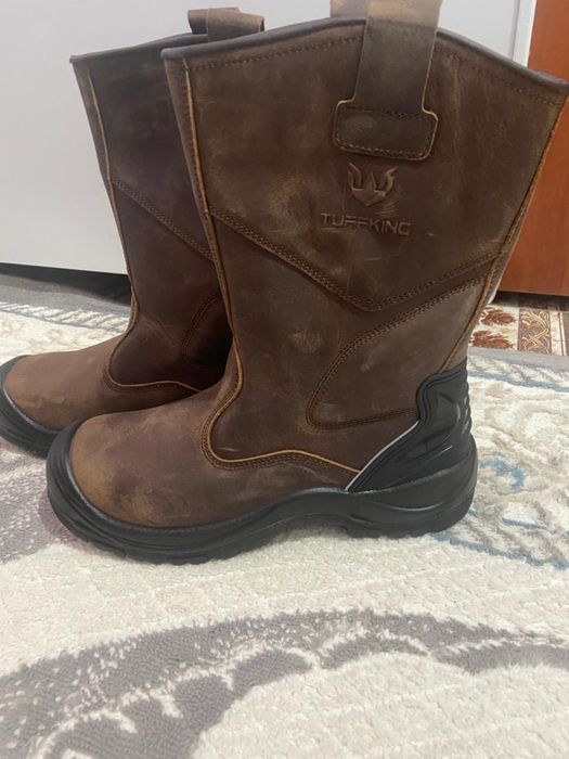 Зимние противоударные ботинки