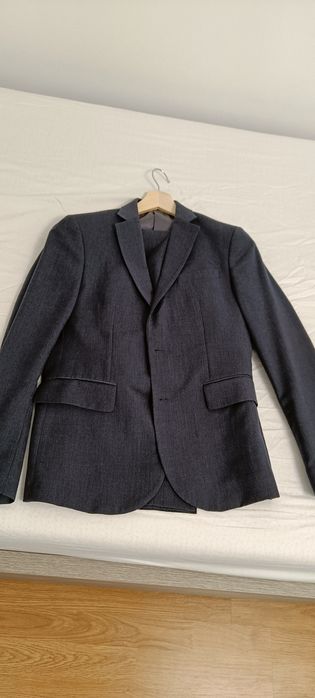 Vând costum Mango Man, in stare foarte buna