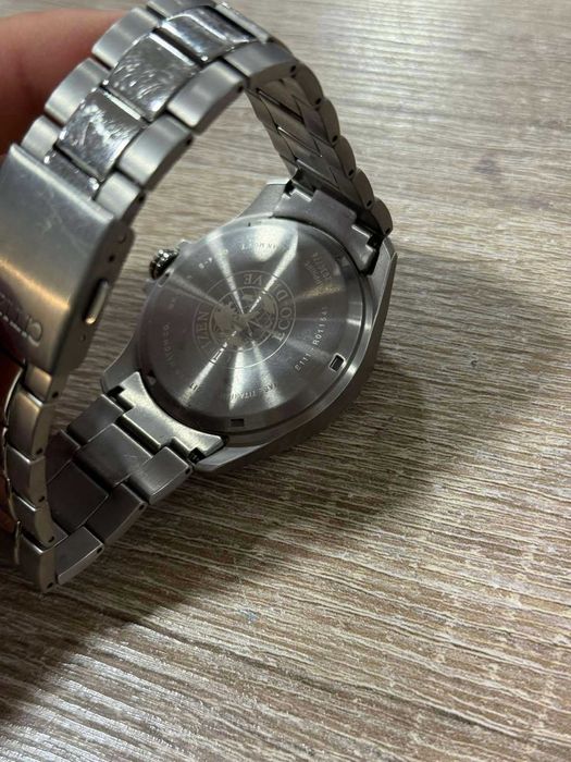 Продавам Часовник Citizen Super Titanium
