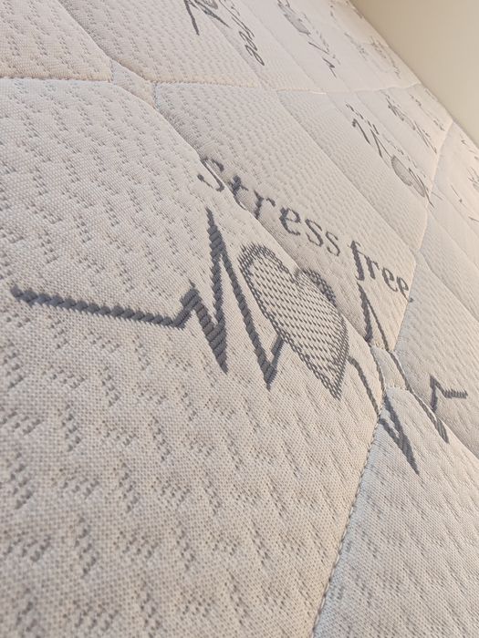 Матрак 140х200 в идеално състояние в ГАРАНЦИЯ