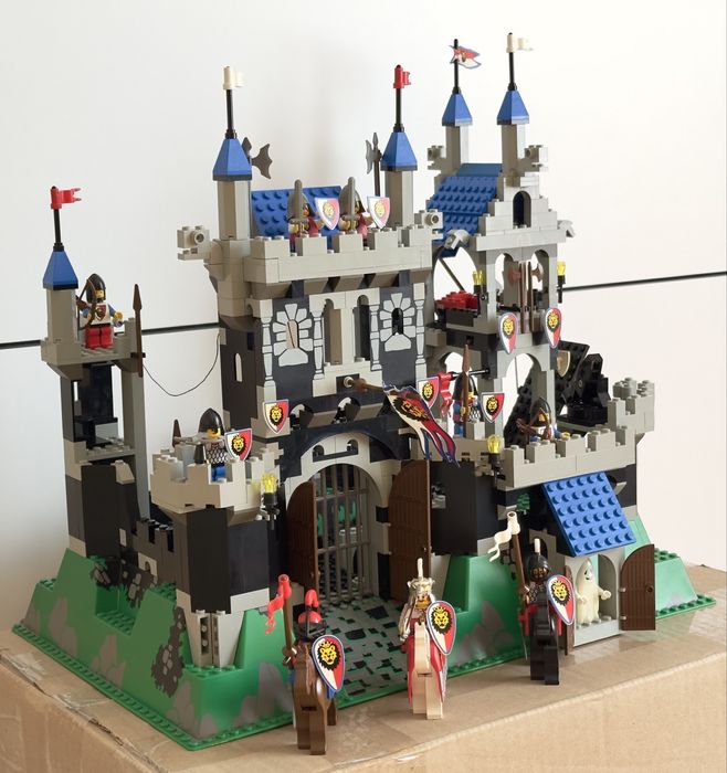 LEGO® 6090 Royal Knight's Castle