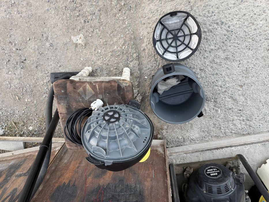 * Karcher T 14/1 Classic не большой очень удобный мощный пылесос