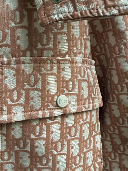 Яке СD, S размер, бежово-розов цвят