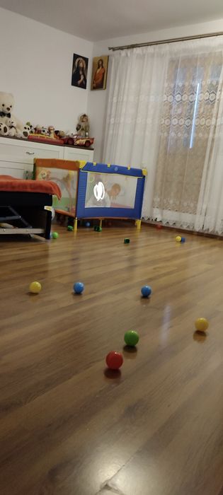 Țarc copii. In stare foarte buna, are și geanta lui..State foarte buna