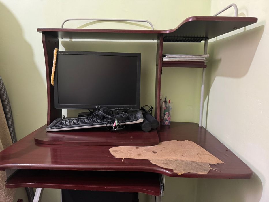 Продается Компьютер вместе со столом