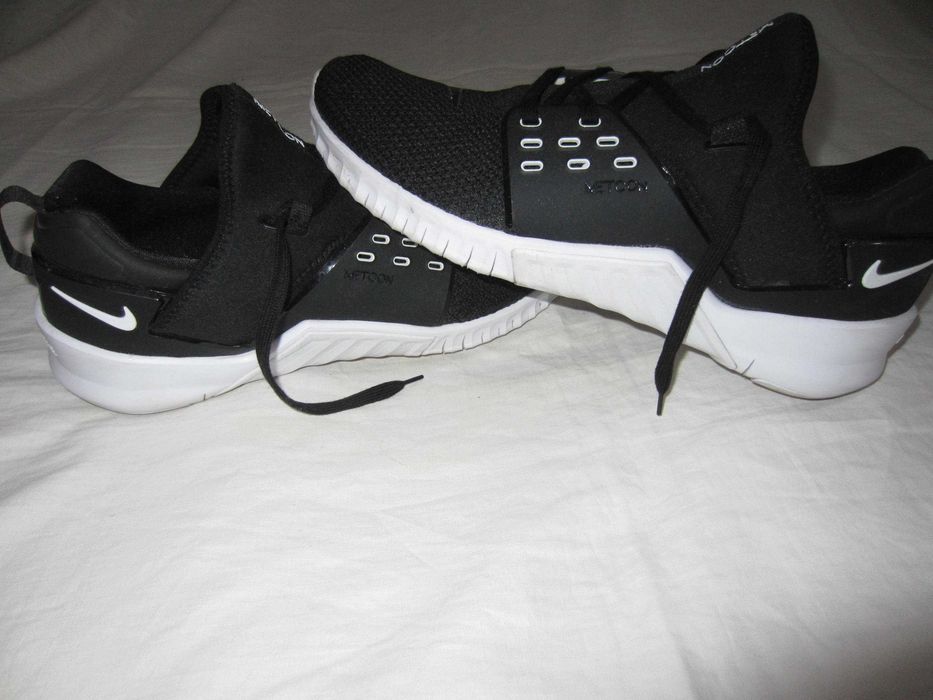 Nike Free Metcon2, marimea EUR-47,5,negri, stare f. buna