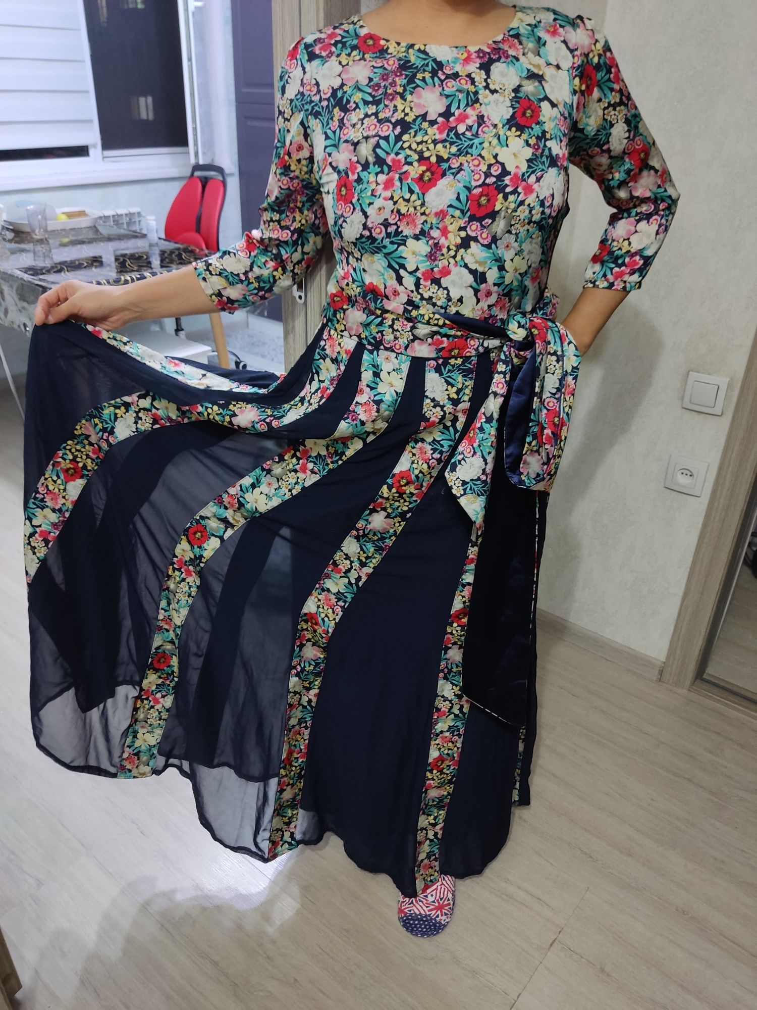 Турецкое нарядное платье в пол ( почти новое)