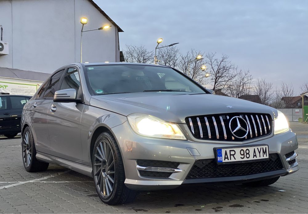 MERCEDES-Benz C class w204 facelift