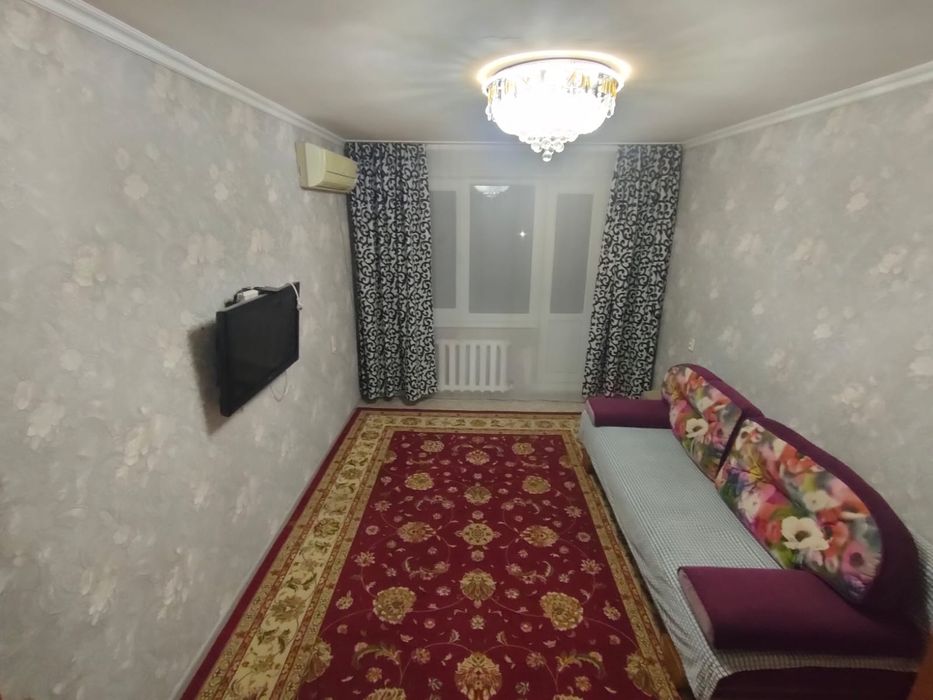 Суточно 2-х комн Диана, Школьник