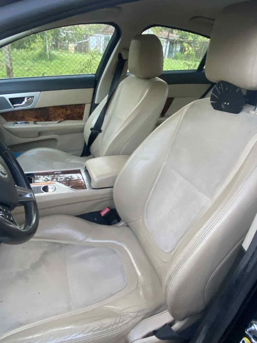 Перфектен Ягуар, Jaguar XF