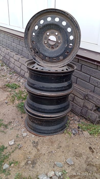 Продам Диски на R16. Растяжка 114.3. Подходят  на Nissan