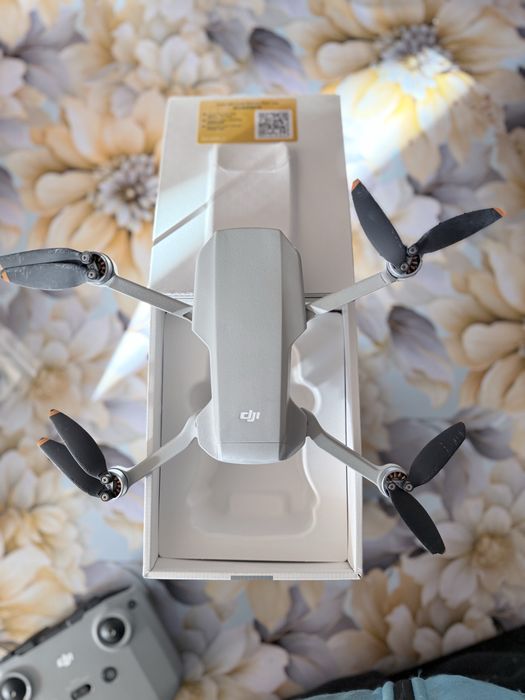 Dronă DJI Mini 4K – stare excelentă + garanție