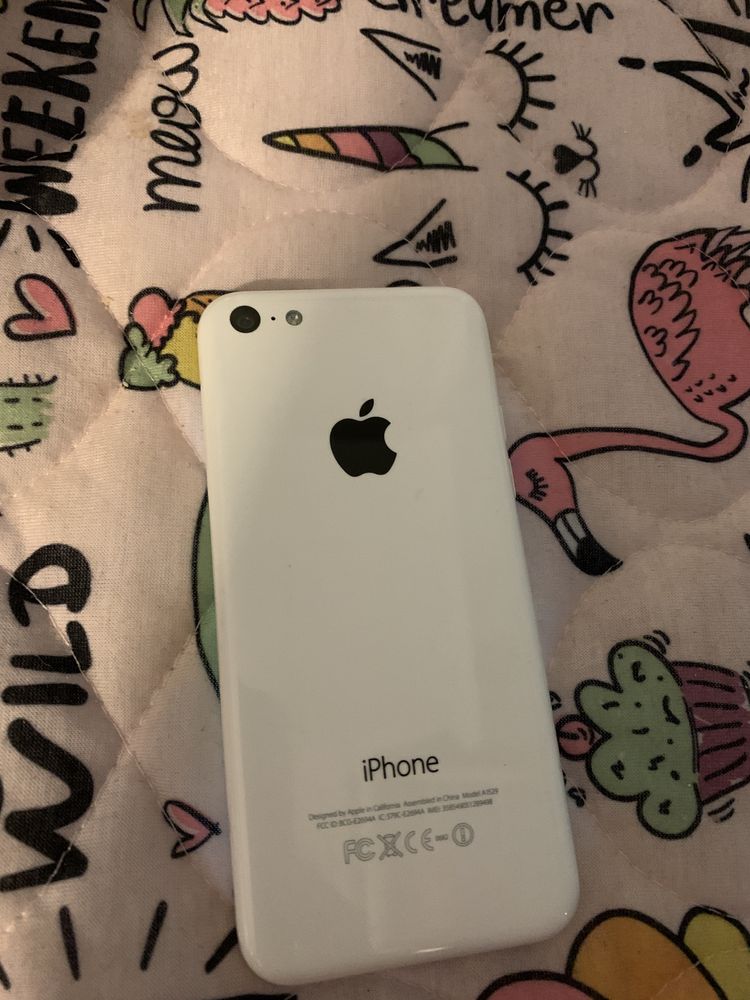 iPhone 5c de culoare alba