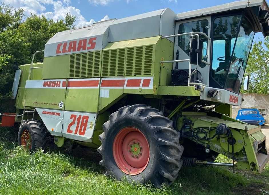 Combina Claas Mega 218 Dominator