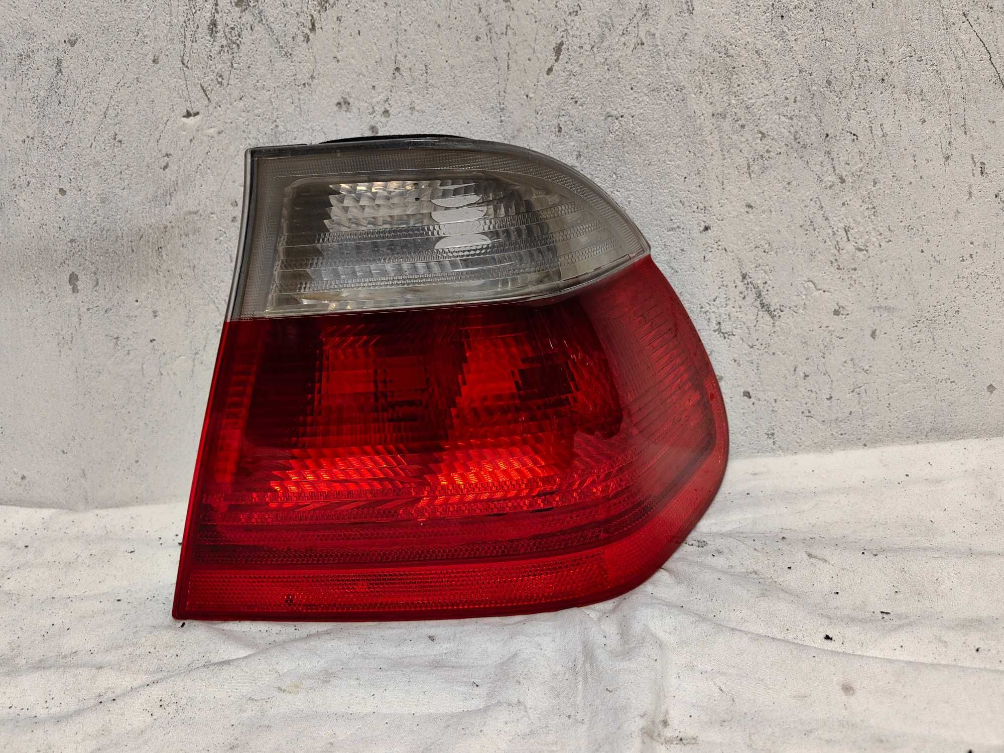 Оригинални   стопове Ляв Десен   БМВ Е46    BMW E46  седан