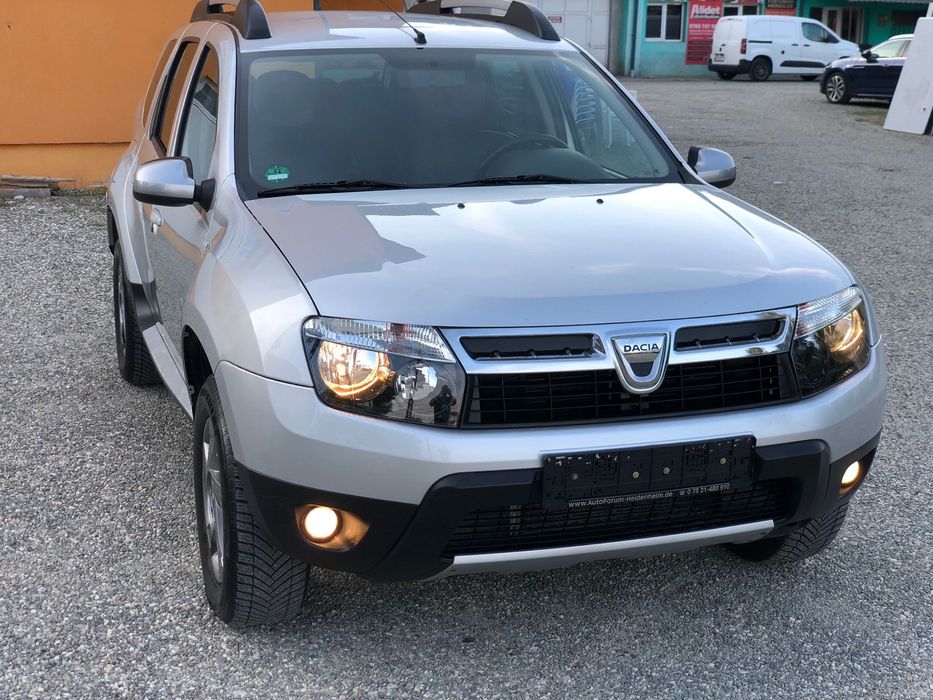 Dacia Duster 4x2 an fabricatie 12/2012 motor1.6 105cp clima jante