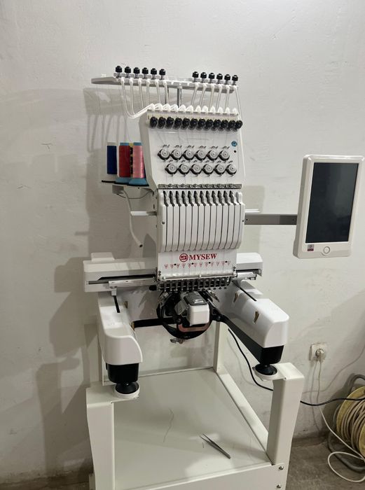 Вышивальная машинка 12 игольчатая.